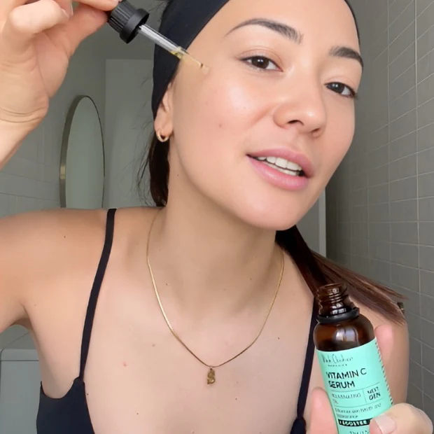 Vitamin C Serum - Rejuvenating Oil - Image 7